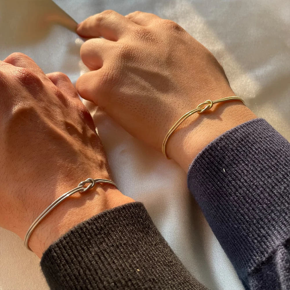 eManco Fashion High Quality Stainless Steel Gold Plated Couple Bracelets Classic Round Snake Chain Knotted Simple Accessories