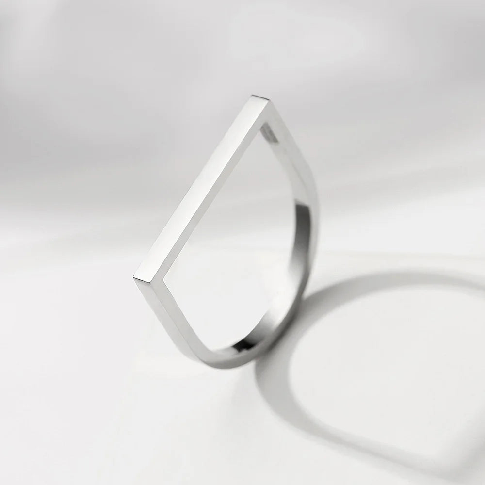 e-Manco Popular Hip Hop Stainless Steel Rings for Women Ladies Simple Geometric Punk Finger Rings